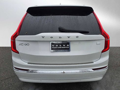 Certified 2024 Volvo XC90 T8 Plus w/ Protection Package Premier image 4