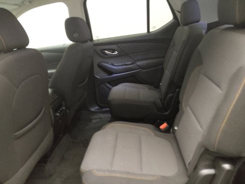 Used 2021 Chevrolet Traverse LT FWD image 18