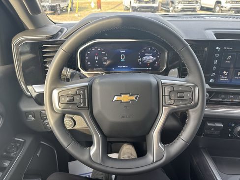 New 2026 Chevrolet Silverado 1500 LTZ w/ LTZ Premium Package AWD/4WD image 17