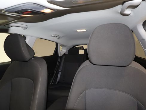 Used 2025 Hyundai Kona SEL image 17