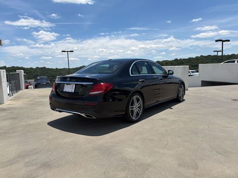Used 2019 Mercedes-Benz E 300 image 7