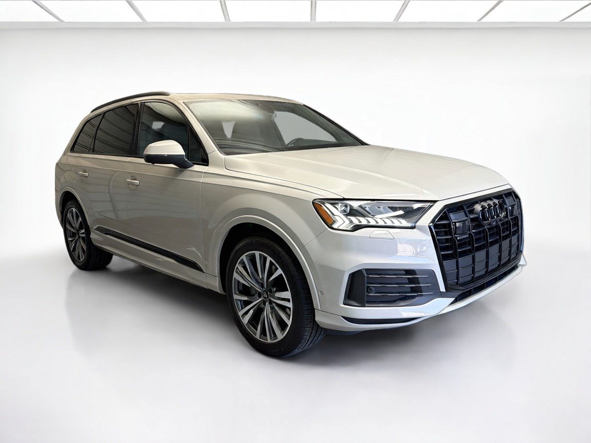 Used 2023 Audi Q7 2.0T Premium Plus w/ Premium Plus Package AWD/4WD image 3