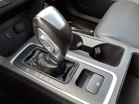 Used 2019 Ford Escape SEL AWD/4WD image 23