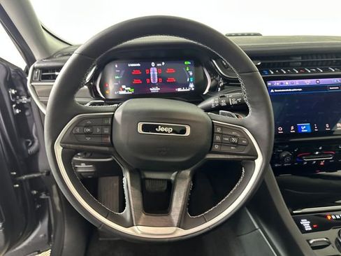 Used 2023 Jeep Grand Cherokee 4WD 4xe image 14