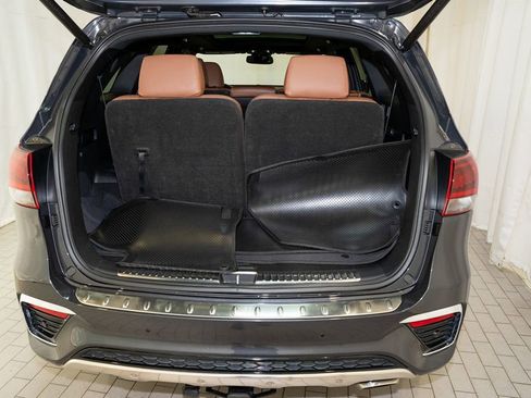 Used 2019 Kia Sorento SX image 5