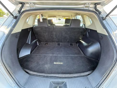 Used 2015 Nissan Rogue S w/ Convenience Package AWD/4WD image 7