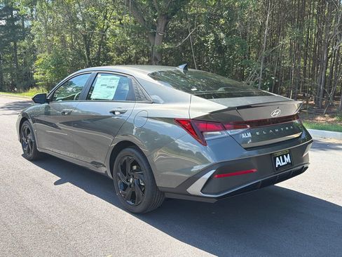 New 2026 Hyundai Elantra Sport FWD image 4