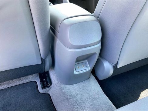 Used 2025 Hyundai Elantra SE FWD image 26