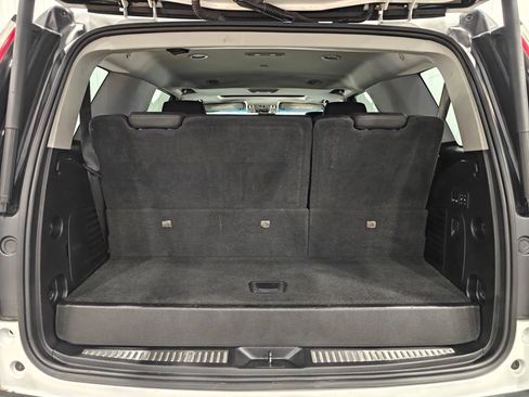 Used 2019 Cadillac Escalade Luxury AWD/4WD image 35