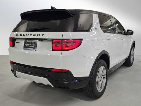 Certified 2025 Land Rover Discovery Sport Dynamic SE image 5