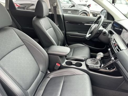Certified 2024 Kia Seltos EX AWD/4WD image 28