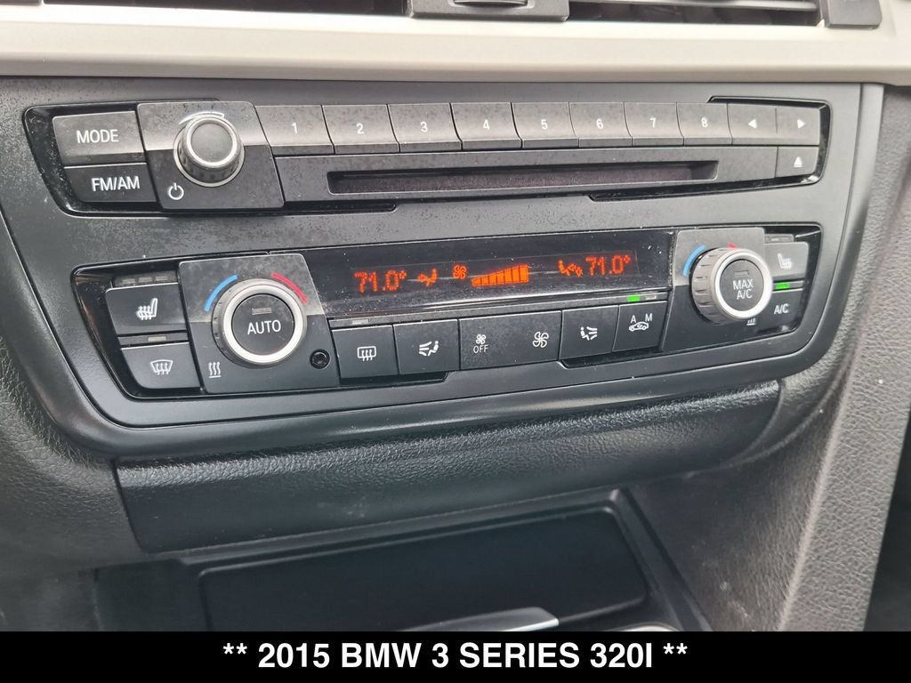 Used 2015 BMW 320i Sedan RWD image 18