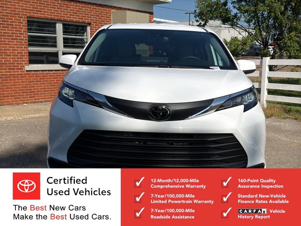 Certified 2026 Toyota Sienna LE FWD image 8