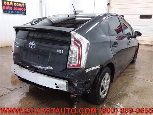 Used 2013 Toyota Prius Three image 3