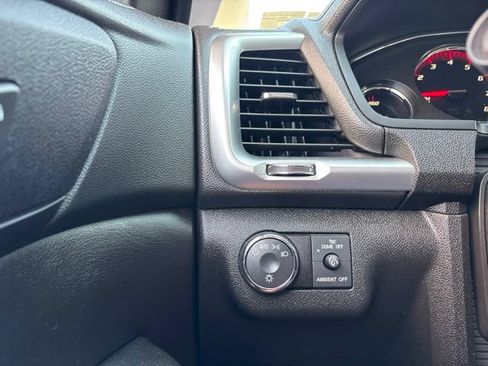 Used 2016 GMC Acadia SLE AWD/4WD image 26