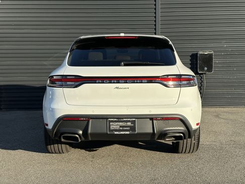Certified 2025 Porsche Macan AWD/4WD image 7