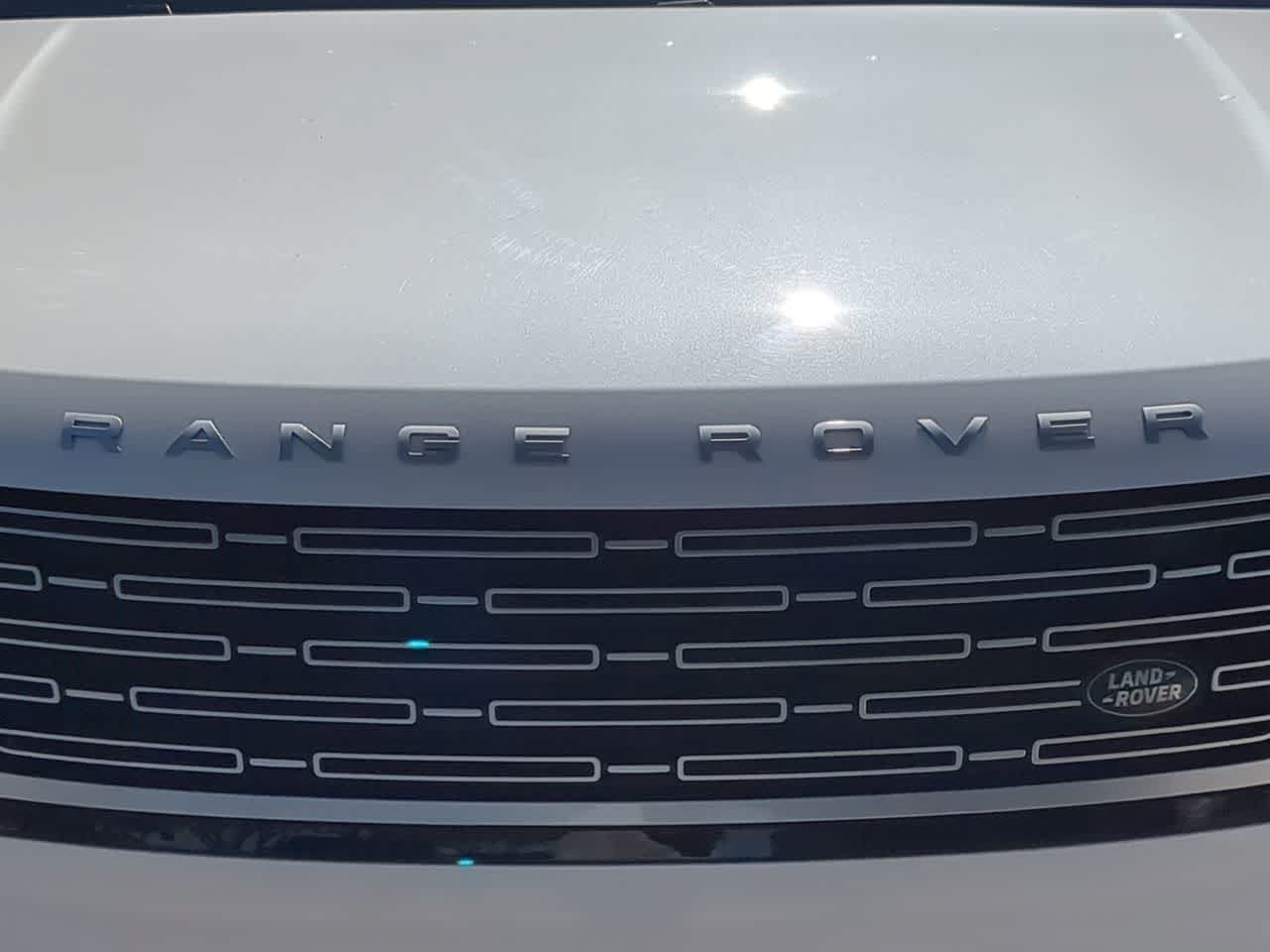 Used 2025 Land Rover Range Rover Long Wheelbase Autobiography AWD/4WD image 13