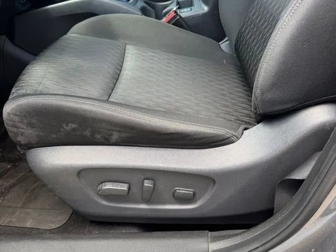 Used 2020 Nissan Rogue SV AWD/4WD image 13