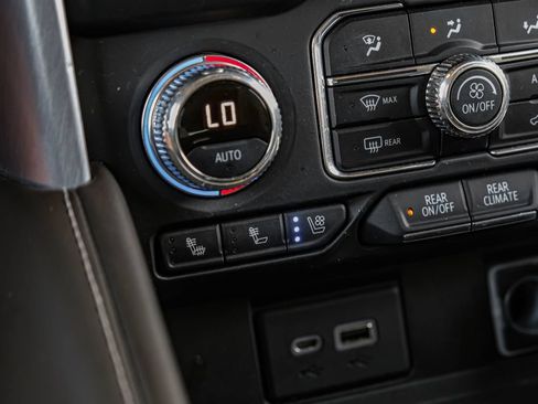 Used 2021 GMC Yukon SLT w/ SLT Luxury Plus Package RWD image 36