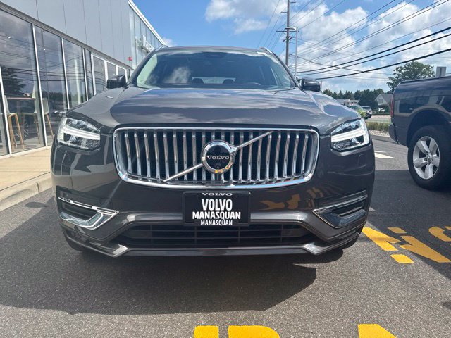 Certified 2024 Volvo XC90 B5 Plus AWD/4WD image 7