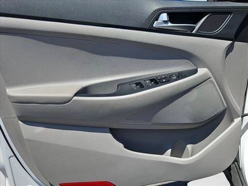 Used 2020 Hyundai Tucson Value FWD image 11
