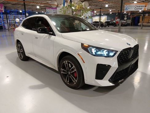 Used 2024 BMW X2 xDrive28i w/ M Sport Package image 4