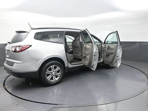 Used 2017 Chevrolet Traverse LS AWD/4WD image 45