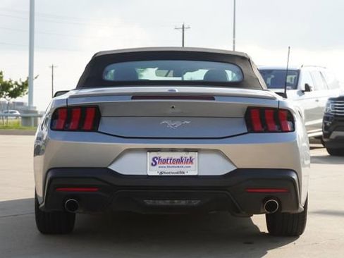 Used 2024 Ford Mustang Premium RWD image 8