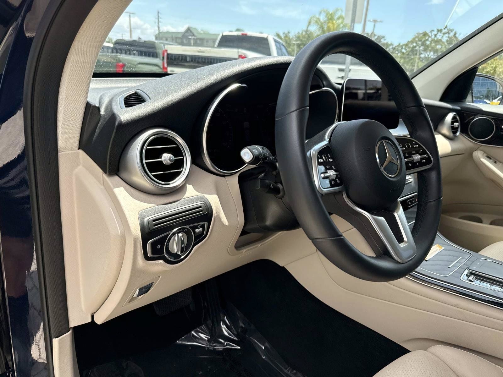 Used 2022 Mercedes-Benz GLC 300 image 20