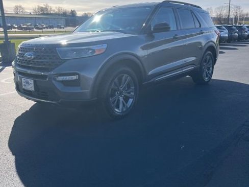 Used 2022 Ford Explorer XLT w/ Equipment Group 202A image 1