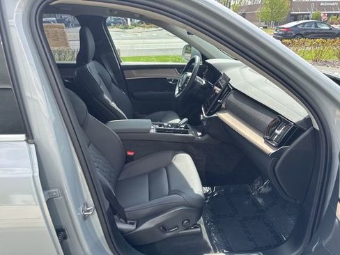 Certified 2025 Volvo XC90 B6 Plus AWD/4WD image 15