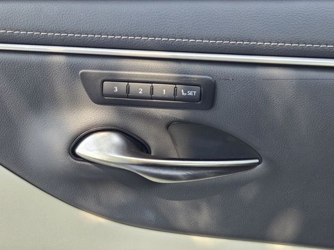 Used 2025 Lexus ES 350 w/ Premium Package FWD image 12