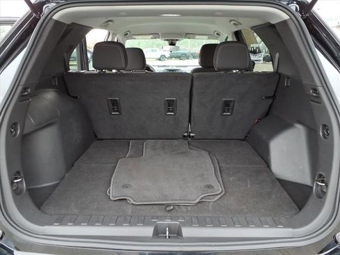 Used 2023 Chevrolet Equinox LS w/ LS Convenience Package image 13