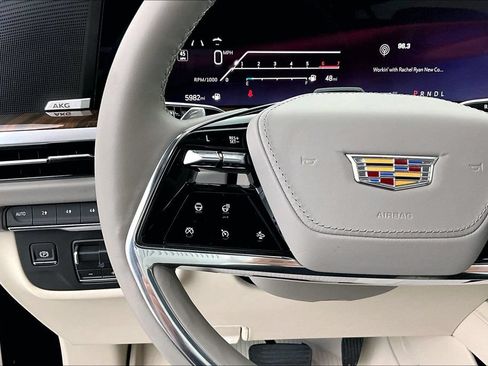 Used 2026 Cadillac Escalade Platinum Sport w/ LPO, Floor Liner Package AWD/4WD image 23