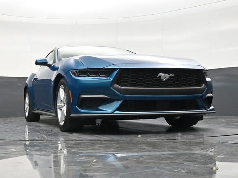 Used 2026 Ford Mustang Coupe RWD image 27