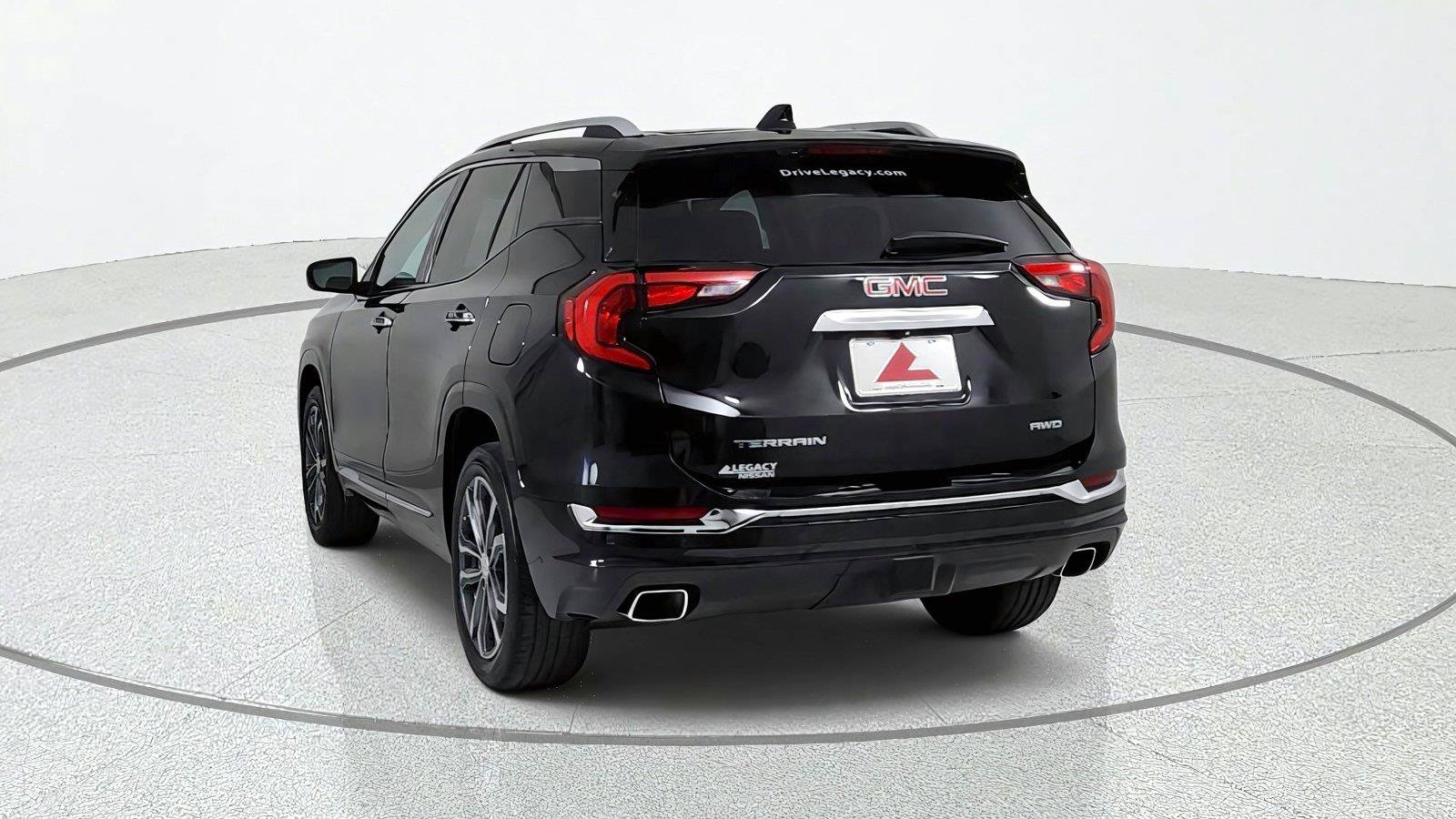 Used 2020 GMC Terrain Denali w/ Denali Premium Package AWD/4WD image 5