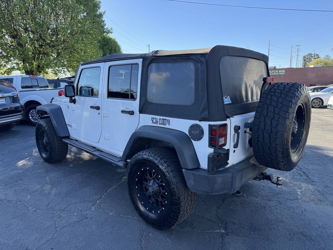 Used 2013 Jeep Wrangler Unlimited Rubicon AWD/4WD image 7