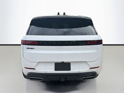 Used 2024 Land Rover Range Rover Sport Dynamic SE image 4