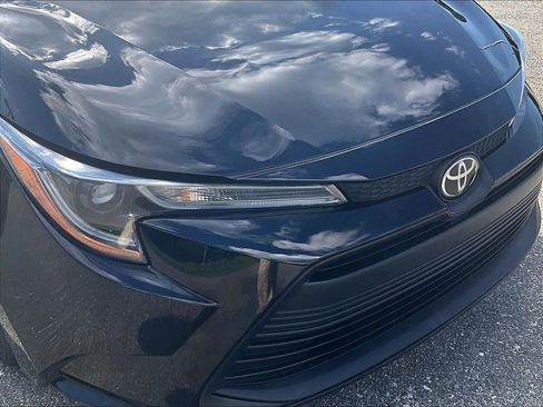 Used 2024 Toyota Corolla LE FWD image 32