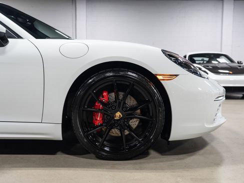 Used 2024 Porsche 718 Cayman S image 10