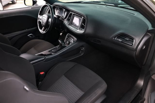 Used 2022 Dodge Challenger R/T RWD image 21