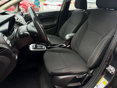 Used 2015 Ford Fiesta SE image 12