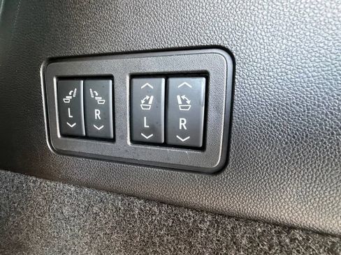 Used 2024 Cadillac XT6 Sport w/ LPO, Bronce Accent Package AWD/4WD image 33