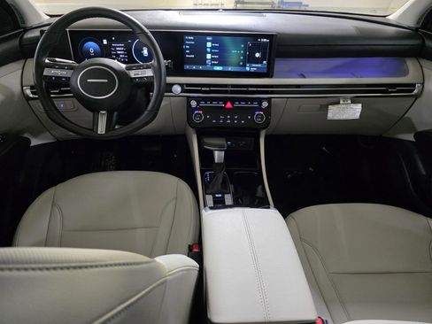 Certified 2025 Hyundai Tucson SEL image 18