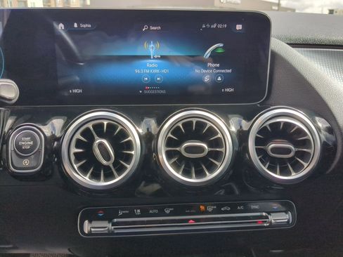 Used 2021 Mercedes-Benz GLA 250 image 25