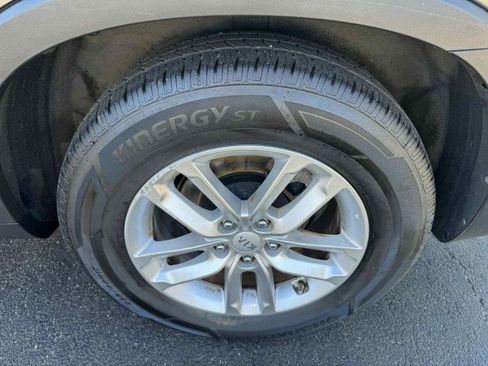 Used 2014 Kia Sorento LX image 23