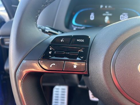 Used 2025 Hyundai Elantra Sport image 15