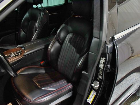 Used 2017 Maserati Levante Base image 11