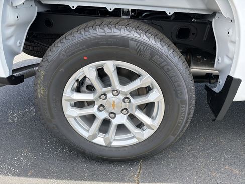 New 2026 Chevrolet Silverado 1500 LT AWD/4WD image 17