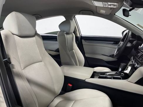Used 2018 Honda Accord LX image 10